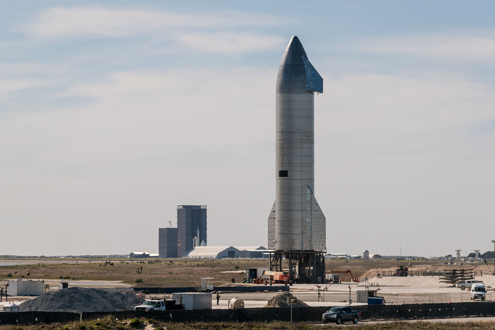 An Update on Starship: Booster 9 Adorned with a Crown, Construction Progress, and HLS Test Article Development