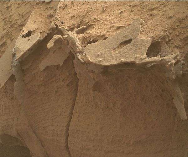 Curiosity Rover Uncovers Martian Geological Mysteries in Latest Drive